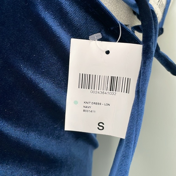 Midnight blue velvet formal dress gown with strappy back and high slit - Picture 16 of 16